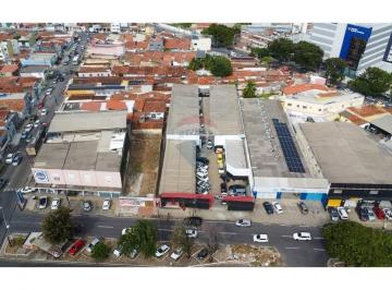 Comercial · 1958m² · 10 Vagas · Galpão Comercial à Venda no Alecrim – Amplo Terreno na Rua Presidente Bandeira