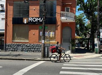 Comercial · 332m² · 4 Vagas · Casa Comercial para alugar no Embaré - Santos/SP