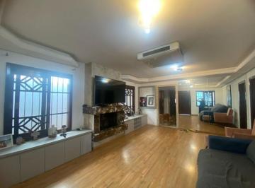 706177_i5qC57q9D5579SF9oc87m_7061776823381eed9d5.jpg · Casa térrea de 150m² com 5 (cinco) quartos, localizada no Centro de Canoas.