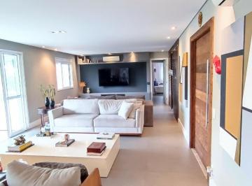 Apartamento · 223m² · 3 Quartos · 4 Vagas · Apartamento de Luxo de 223m2 com Varanda Gourmet e 4 Vagas Cobertas em Condomínio Completo - Imperdí