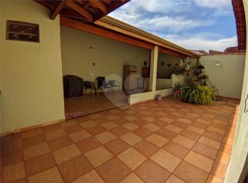 Casa · 210m² · 4 Quartos · 4 Vagas · Casa com 4 quartos à venda em Valentina Figueiredo - SP