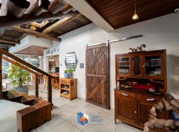 47298206-3420-41a4-b83b-8513a0b6e981.jpeg.jpg · Casa para venda em Planalto Paulista com 4 quartos, sendo 4 suítes, 326m²