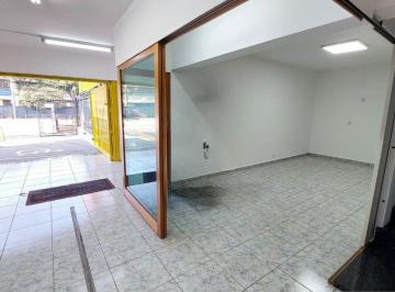Comercial · 226m² · Excelente Imóvel Comercial para Locação - Pronto para seu Negócio!