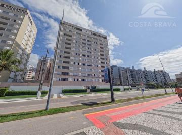 Apartamento · 98m² · 3 Quartos · 2 Vagas · Amplo apartamento de frente para o mar
