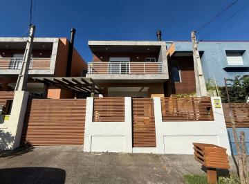 Casa · 115m² · 3 Quartos · 1 Vaga · Casa em Garopaba, bairro junto ao centro