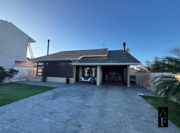 Casa · 150m² · 3 Quartos · 1 Vaga · Casa em Garopaba