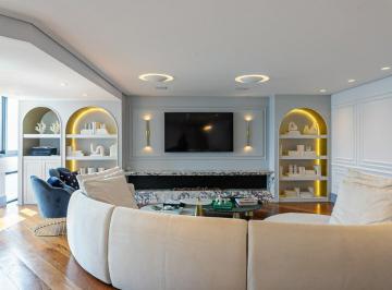Apartamento · 250m² · 3 Quartos · 2 Vagas · Apartamento com 3 quartos e 250 m² à venda em Beira Mar Norte