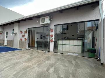 Casa de 3 quartos, Caldas Novas · Casa para venda localizada em Caldas Novas, GO.