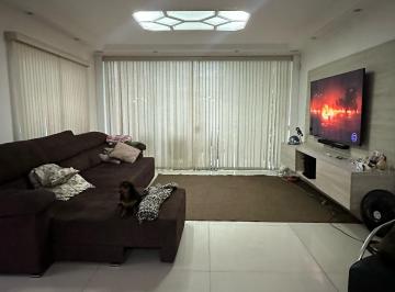 Casa de 4 quartos, São Paulo · Sobrado 300m² com 3 Suítes, Piscina e Espaço Gourmet – 5 Vagas