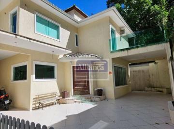 4bd48f11b788e722635fd7edebb4eab99ff575da · Casa com 3 dormitórios para alugar, 200 m² por R$ 4.400,00/mês - Pendotiba - Niterói/RJ