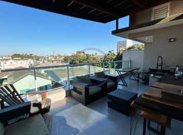 Casa de 3 quartos, Paranaguá · Triplex, 03 Q, 1 suíte, 3 anos (planejados e eletros), 04 ares cond. 800m Centro
