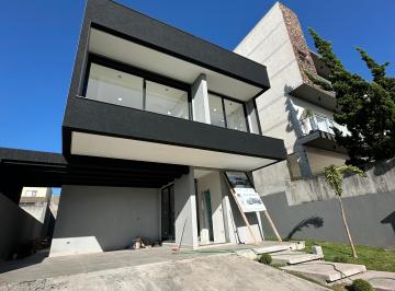 Casa en Venda de 3 quartos Condominio Aruã Brisas · Casa a venda no condomínio Aruã Brisas