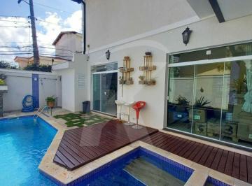 Casa · 210m² · 4 Quartos · 4 Vagas · Casa com Piscina á Venda próximo Metrô Tucuruvi, piscina e salão de festas. Estuda Permuta