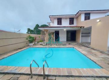 Casa · 352m² · 5 Quartos · 2 Vagas · Casa com 352m² com 5 Quartos com Piscina na Gruta de Lourdes - Maceió Alagoas