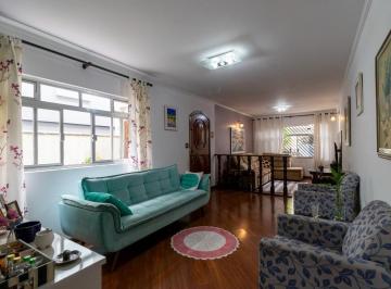 Casa · 200m² · 3 Quartos · 4 Vagas · Sobrado para venda com 3 quartos, sendo 3 suítes, 200m²