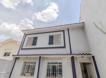 Casa · 200m² · 5 Quartos · 2 Vagas · Sobrado para venda com 5 quartos, sendo 1 suíte, 200m²