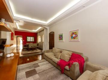 Casa · 215m² · 3 Quartos · 4 Vagas · Casa tipo para venda com 3 quartos, sendo 1 suíte, 215m²