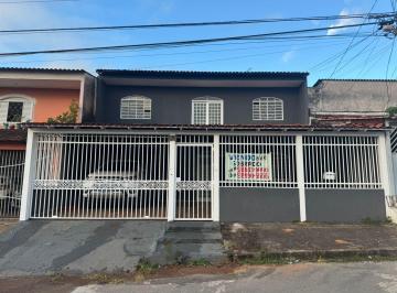Casa de 4 quartos, Recanto das Emas · LINDO SOBRADO - 4 QUARTOS - SENDO 3 SUÍTES - ÁREA GOURMET COM CHURRASQUEIRA