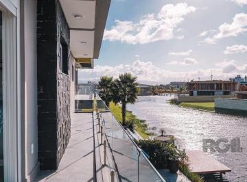 Casa · 363m² · 5 Quartos · 2 Vagas · Casa de Condomínio em Centro