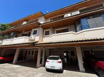 Casa · 200m² · 3 Quartos · 2 Vagas · Casa com sacada e terraço em ipanema