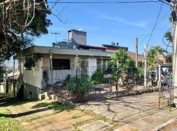 Casa · 367m² · 3 Quartos · 1 Vaga · Casa de 3 dormitórios no bairro Bom Jesus