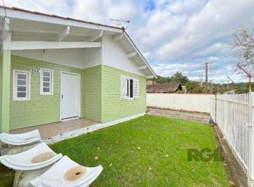 Casa · 199m² · 2 Quartos · 2 Vagas · Casa em Porto Alegre, no bairro Guarujá, com 2 dormitório(s), e 2 banheiros, à venda.