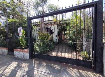 Comercial · 344m² · 4 Vagas · Casa comercial térrea na Av. Aparício Borges - bairro Teresópolis