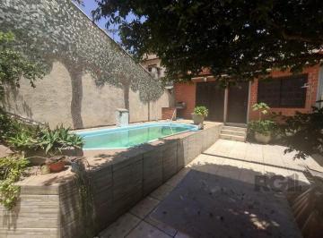 Casa · 244m² · 4 Quartos · 4 Vagas · Casa 4 dormitórios, Bairro Cavalhada.