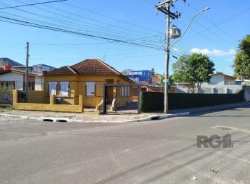 Casa · 437m² · 3 Quartos · 2 Vagas · Casa térrea em ótimo estado.