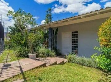Casa · 234m² · 3 Quartos · 3 Vagas · Casa 3d com suíte, bairro três figueira