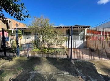 Casa · 300m² · 2 Quartos · 2 Vagas · Casa em Lomba do Pinheiro