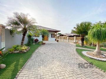 Casa · 691m² · 3 Quartos · 2 Vagas · Casa em Porto Alegre, no bairro Belém Novo, com 3 dormitório(s), e 3 banheiros, à venda.