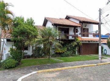 Casa · 184m² · 4 Quartos · 2 Vagas · Excelente casa de condomínio!