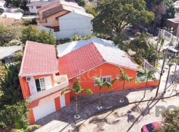 Casa · 196m² · 3 Quartos · 4 Vagas · Casa para Venda - 197m², 3 dormitórios, 4 vagas - Teresópolis