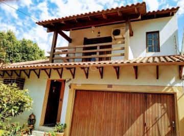 Casa · 249m² · 3 Quartos · 2 Vagas · Casa com 4 dormitórios sendo que um deles é uma suíte e 2 vagas, bairro Teresópolis, Porto Alegre RS
