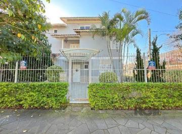 Casa · 191m² · 3 Quartos · 2 Vagas · Casa em Porto Alegre, no bairro Espírito Santo, com 3 dormitório(s), e 3 banheiros, à venda.