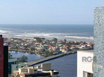 Apartamento · 92m² · 2 Quartos · 2 Vagas · Cobertura com 2 quartos, suíte, vagas de garagens, no centro de Torres/RS