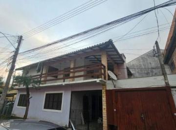Casa · 204m² · Casa em Porto Alegre, no bairro Hípica, à venda.