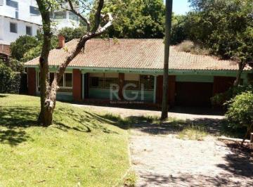 Casa · 243m² · 2 Quartos · 4 Vagas · Casa para Venda - 244m², 2 dormitórios, 4 vagas - Teresópolis