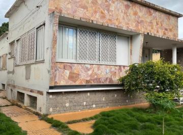 Casa · 321m² · 5 Vagas · Casa - Centro