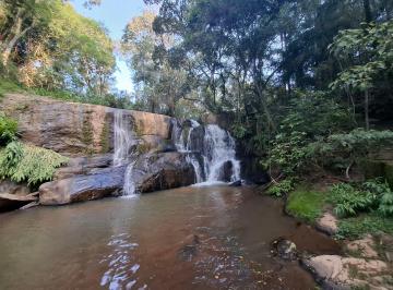 Rural de 6 quartos, Extrema · Sitio com 36.600m2 e belíssima cachoeira a 100km de São Paulo