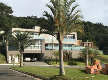 Casa de 4 quartos, Balneário Camboriú · Casa Cond. Bella Vista - Bairro da Barra - Balneário Camboriú