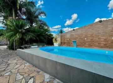 Casa de 3 quartos, Vicente Pires · Jockey 400 m² 3 quartos suíte lazer piscina jardim semi mobiliada