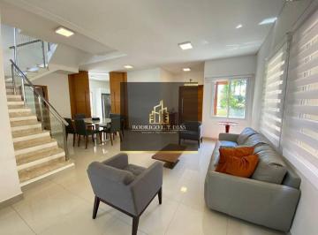 Casa · 290m² · 4 Quartos · 4 Vagas · Casa de Condomínio com 3 Quartos para alugar - Bosque dos Jatobas