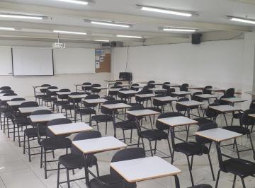 Comercial de 8 quartos, Brasília · ESCOLAS - CURSOS PREPARATÓRIOS - SETOR EDUCACIONAL