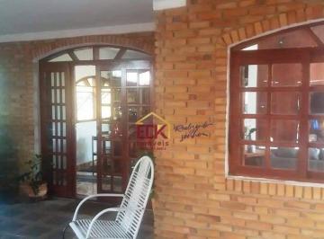 2104f59fa74d1d9cf3ae8e550b6d23776b22015e · Casa com 4 dormitórios à venda, 316 m²