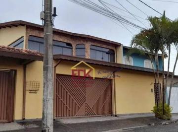 166cdc0a8ae154f4316dfa12c39f6521b4a14243 · Sobrado com 4 dormitórios à venda, 349 m² por R$ 820.000,00 - Parque São Cristóvão - Taubaté/SP