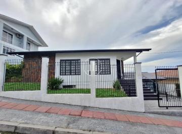 Casa · 398m² · 4 Quartos · 4 Vagas · Casa 4 Quartos com 1 Suíte e 398m² - Centro