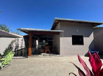 Casa · 130m² · 3 Quartos · 4 Vagas · Casa a venda com incrível acabamento