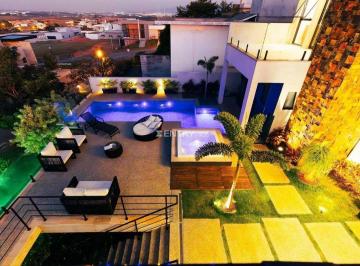 Casa · 515m² · 4 Quartos · 8 Vagas · Obra Prima da arquitetura com 4 suítes no condomínio FAZENDA SERRA ZUL II